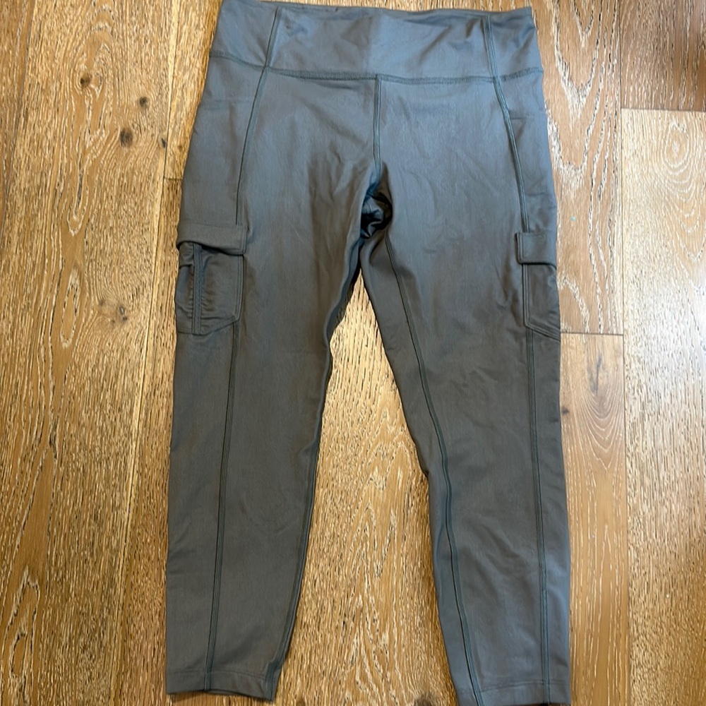 Lululemon cargo leggings